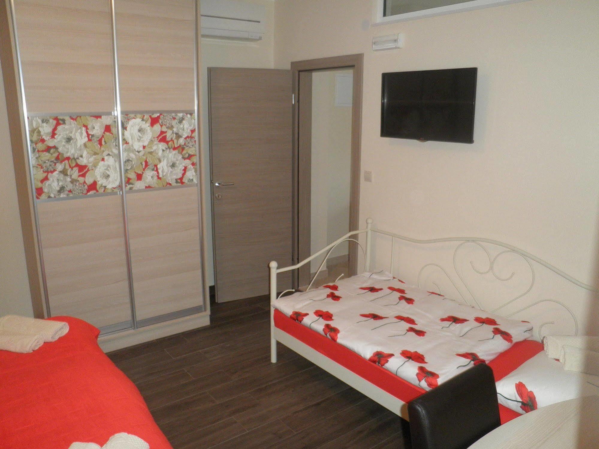 Apartments Logos ซัฟทัท ภายนอก รูปภาพ