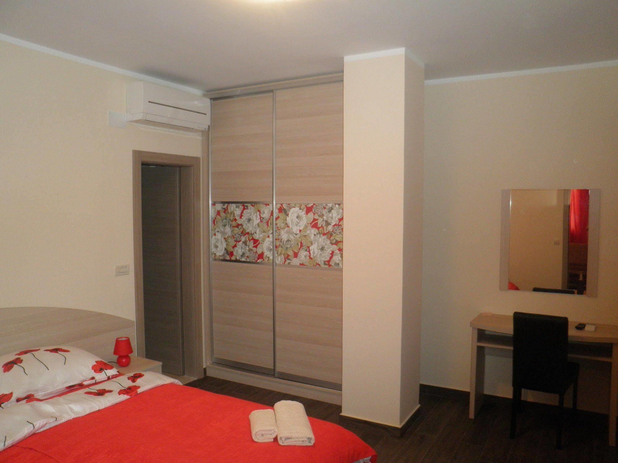 Apartments Logos ซัฟทัท ภายนอก รูปภาพ